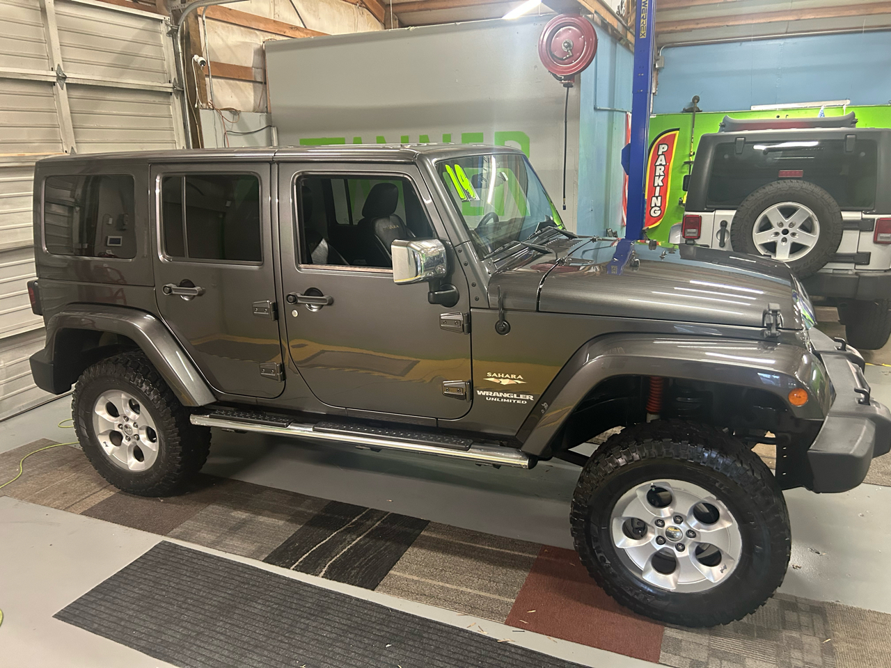 Jeep Wrangler Unlimited Sahara 4WD 2014