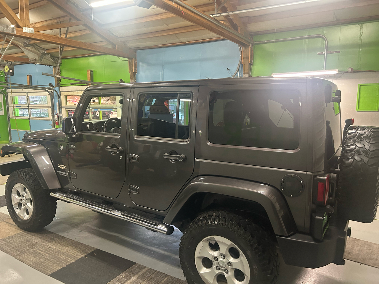 Jeep Wrangler Unlimited Sahara 4WD 2014