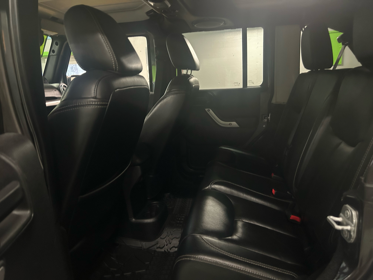 Jeep Wrangler Unlimited Sahara 4WD 2014