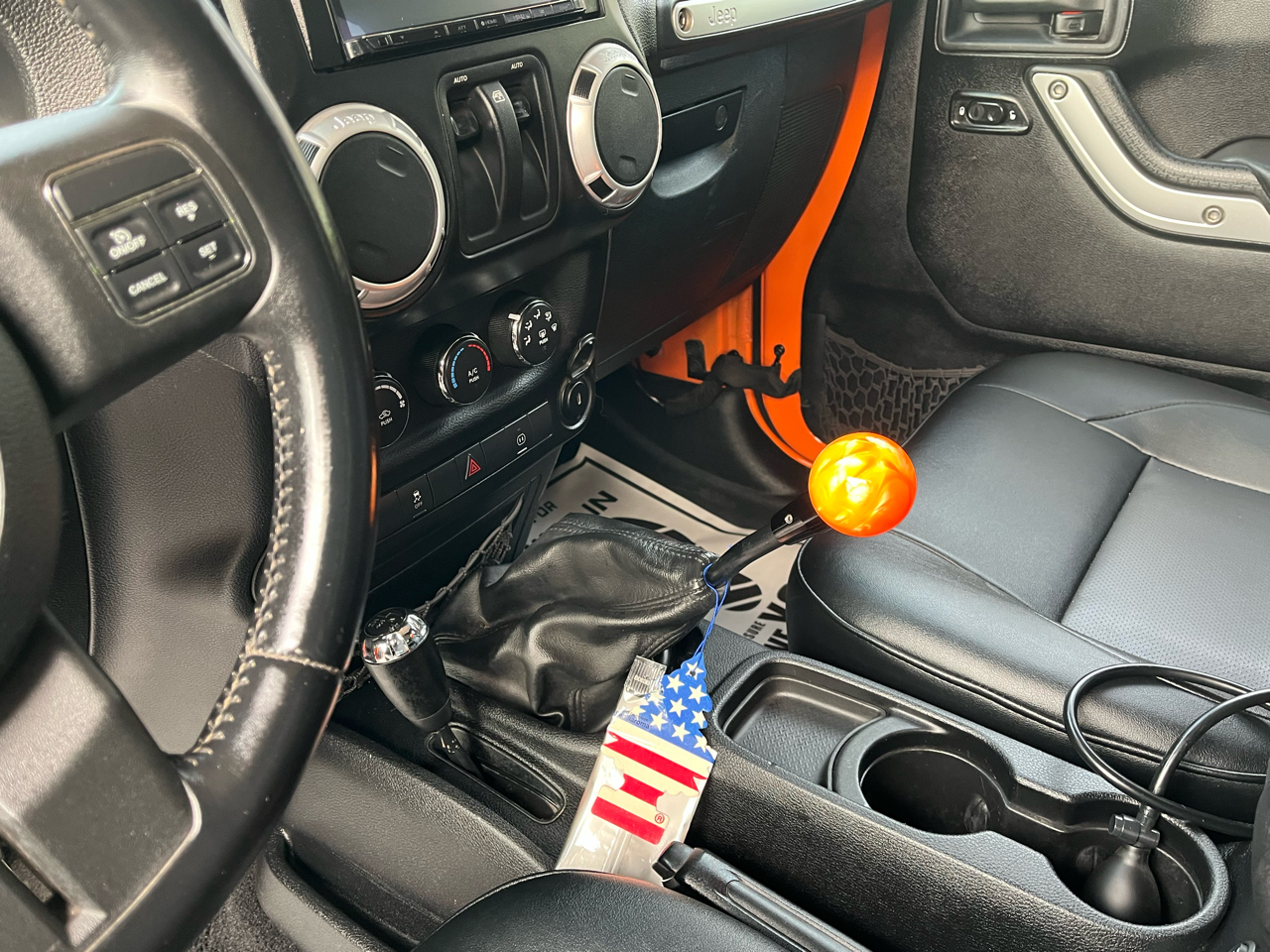 Jeep Wrangler Sahara 4WD 2012