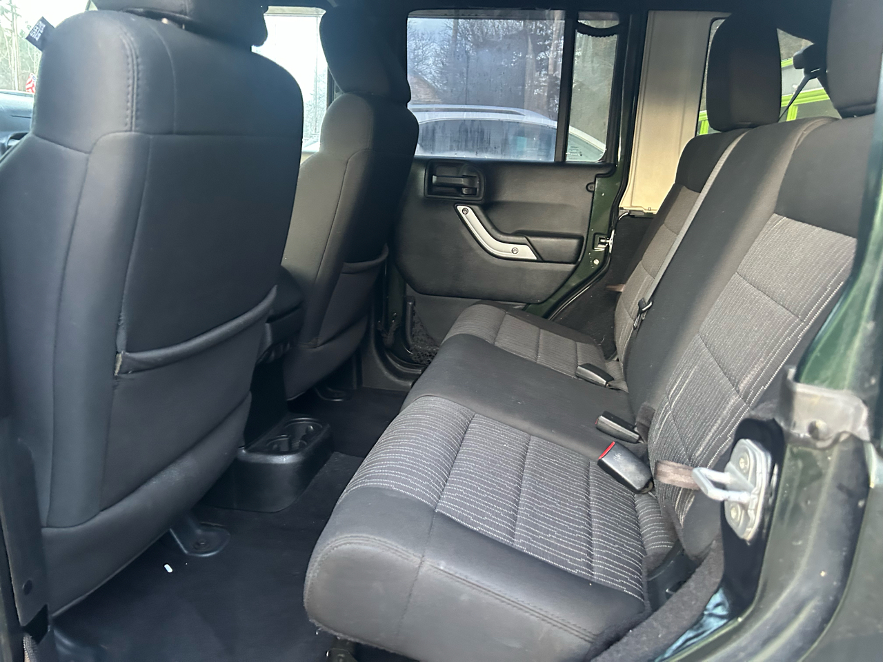 Jeep Wrangler Unlimited Sahara 4WD 2011