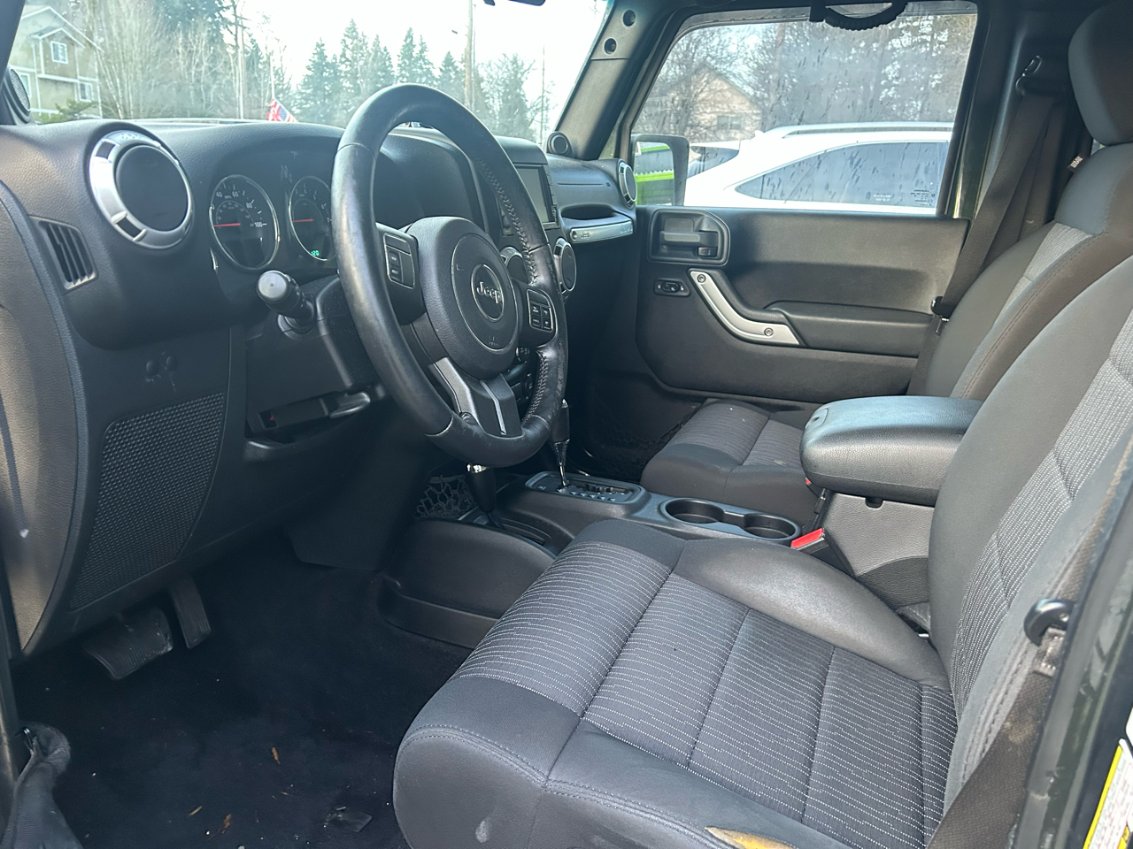 Jeep Wrangler Unlimited Sahara 4WD 2011