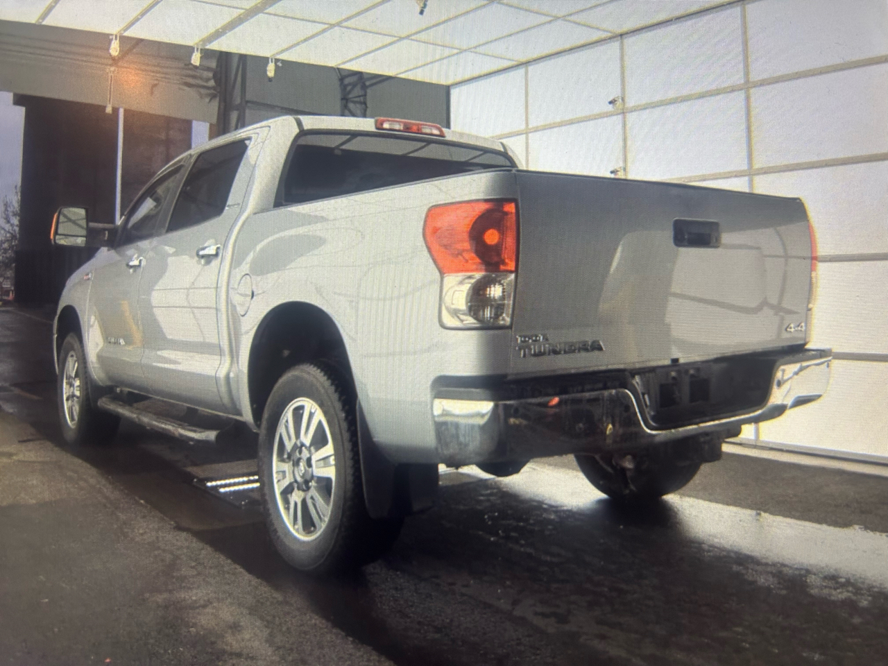 Toyota Tundra Limited CrewMax 5.7L 4WD 2008