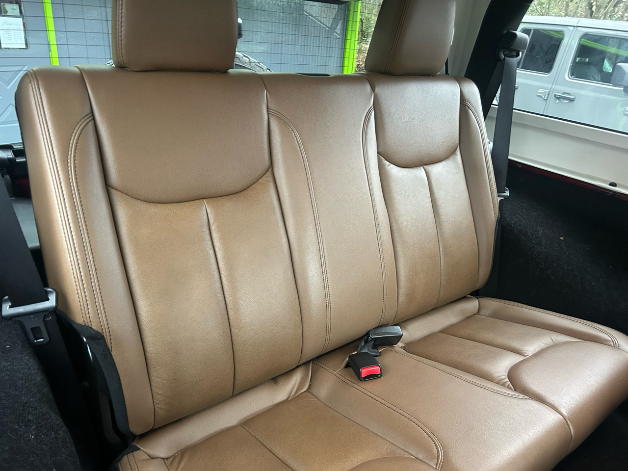 Jeep Wrangler 2dr Sahara 2013