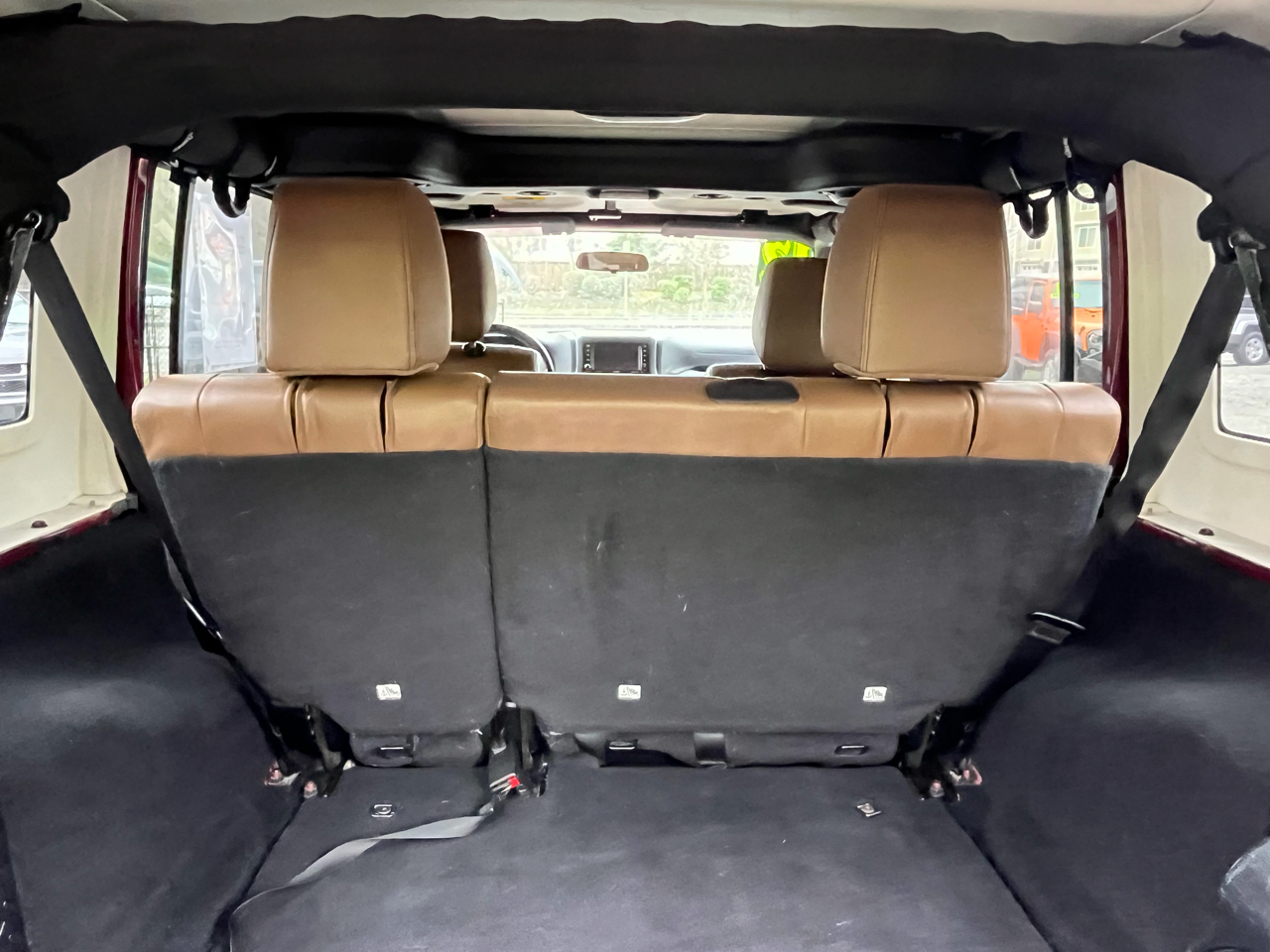 Jeep Wrangler Unlimited Sahara 4WD 2012