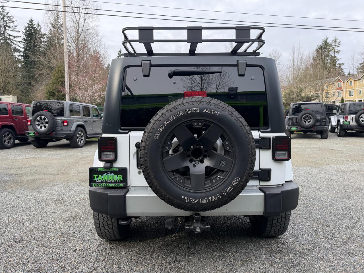 Jeep Wrangler Unlimited Sahara 4WD 2012