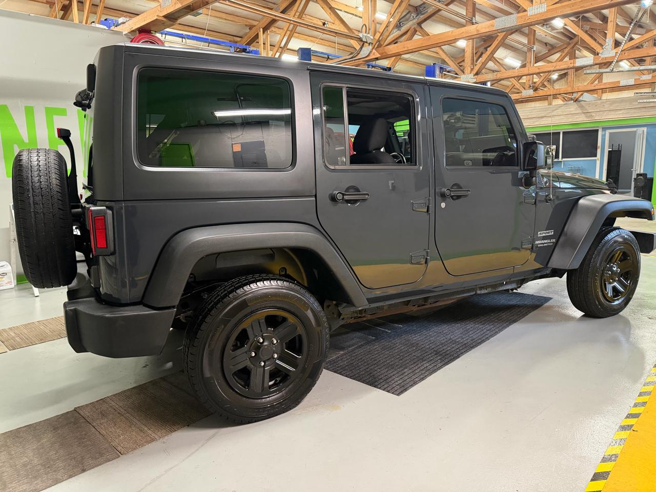 Jeep Wrangler Unlimited Sport 4WD 2017