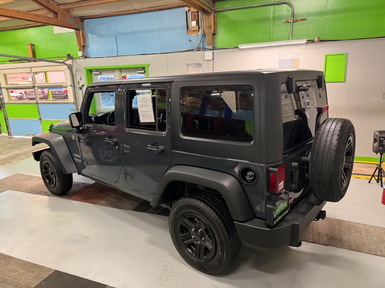 Jeep Wrangler Unlimited Sport 4WD 2017