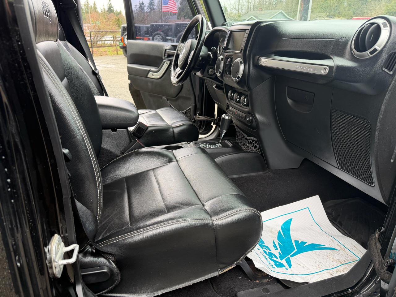 Jeep Wrangler Unlimited Sahara 4WD 2012