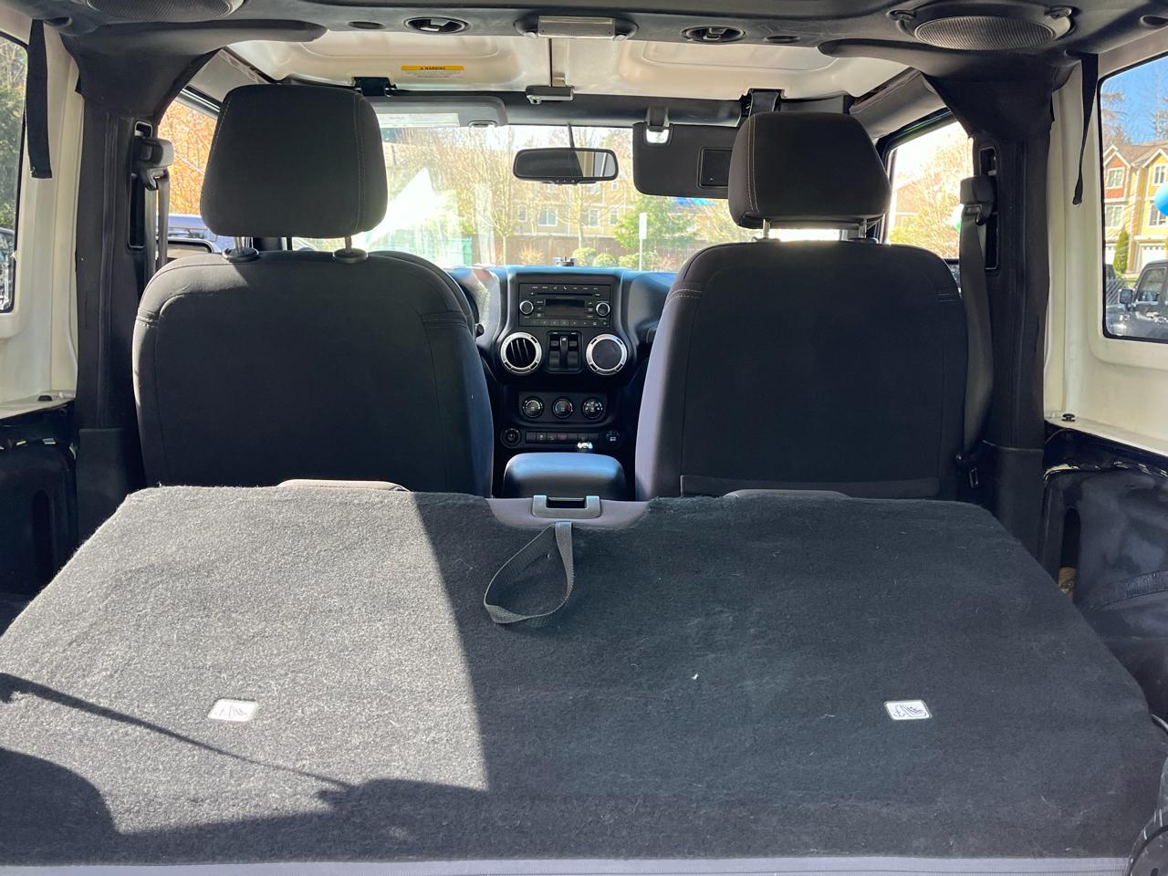 Jeep Wrangler 2dr Sahara 2013