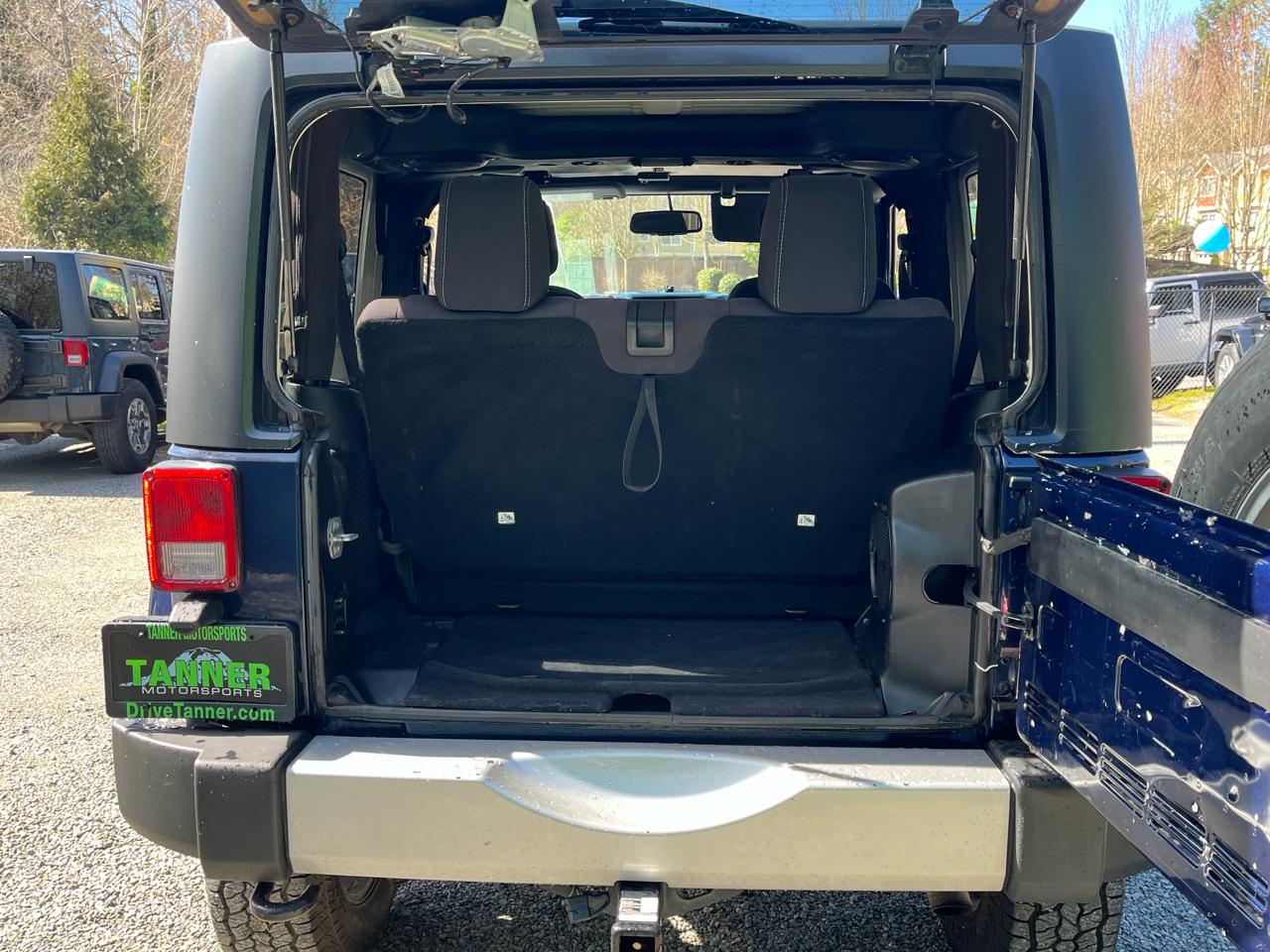 Jeep Wrangler 2dr Sahara 2013