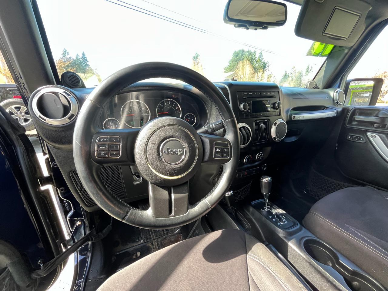 Jeep Wrangler 2dr Sahara 2013