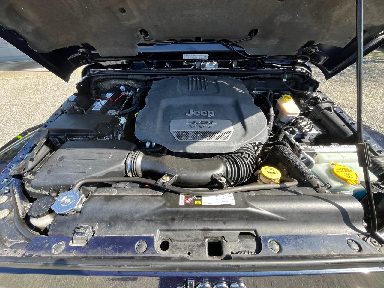 Jeep Wrangler 2dr Sahara 2013