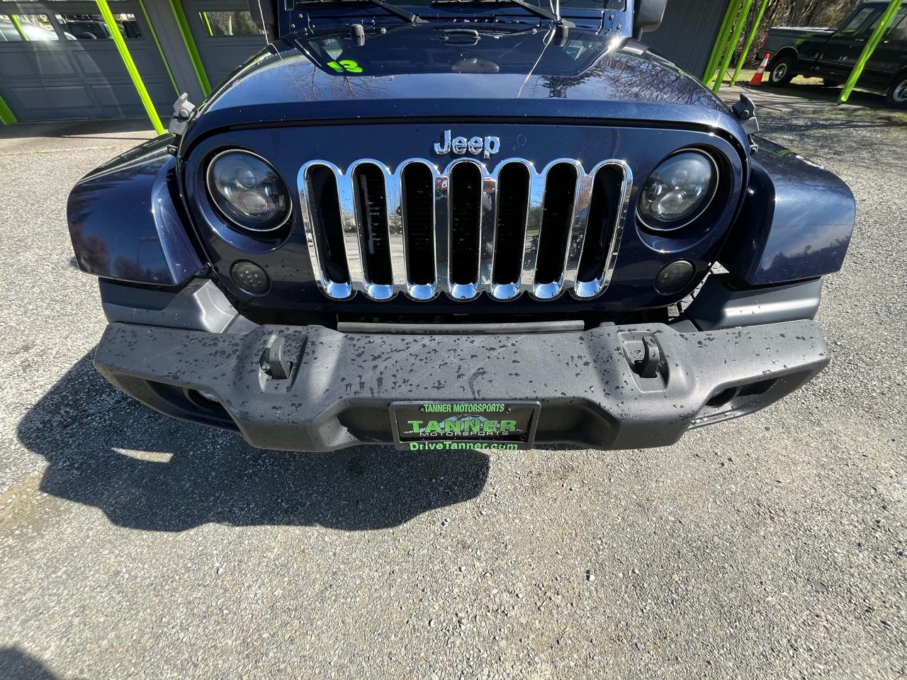 Jeep Wrangler 2dr Sahara 2013