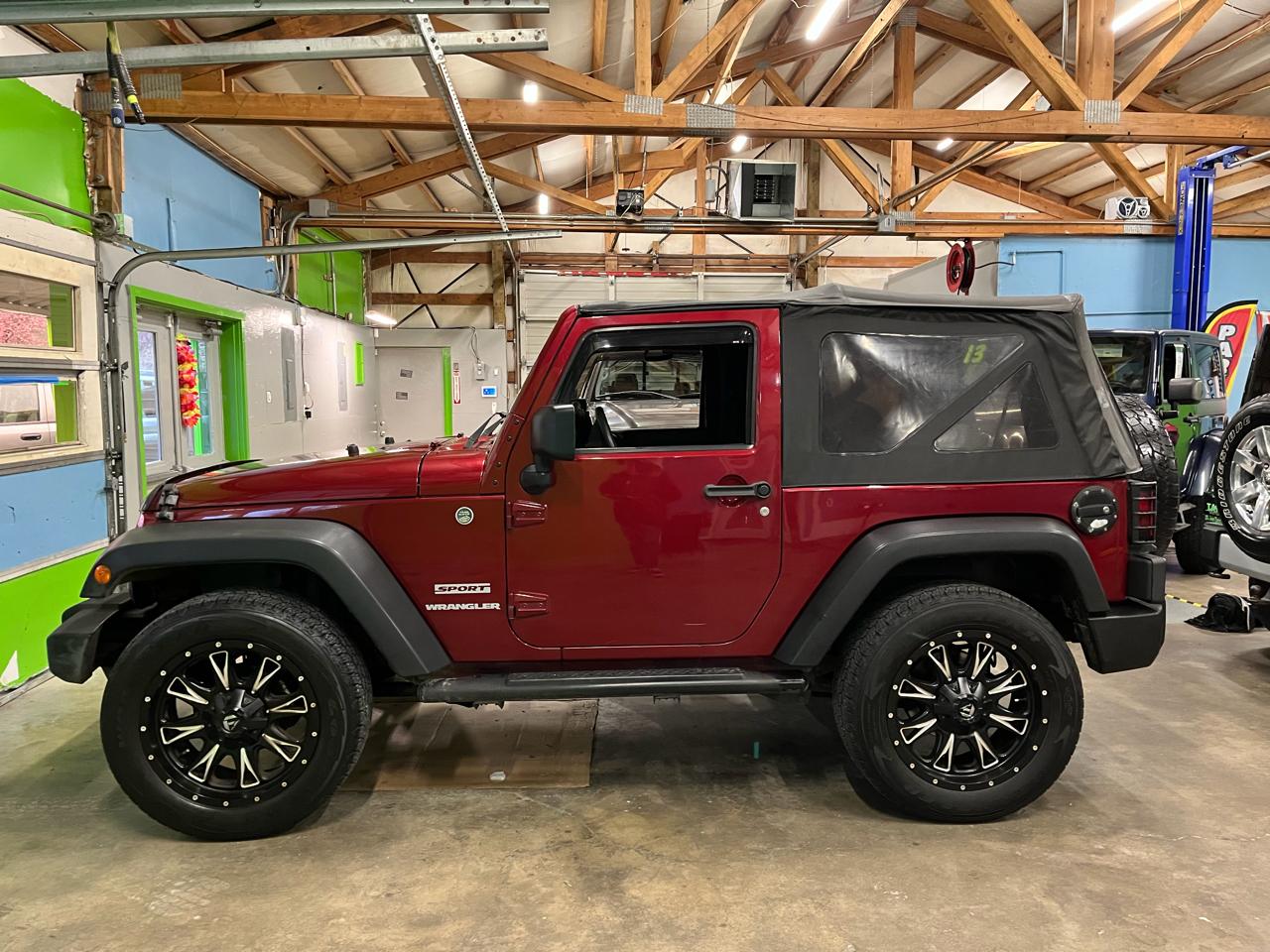 Jeep Wrangler Sport 4WD 2013