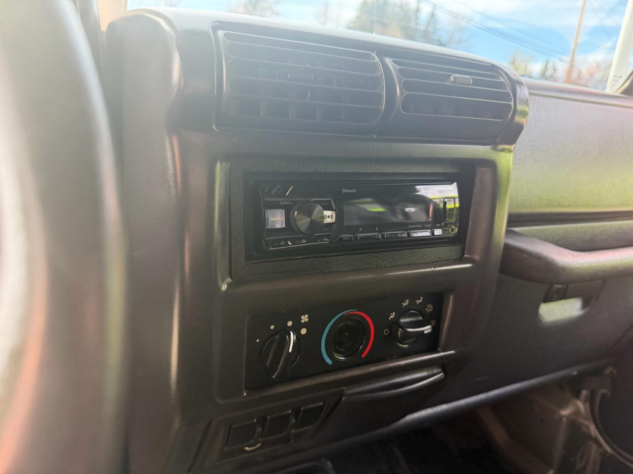 Jeep Wrangler SE 2001