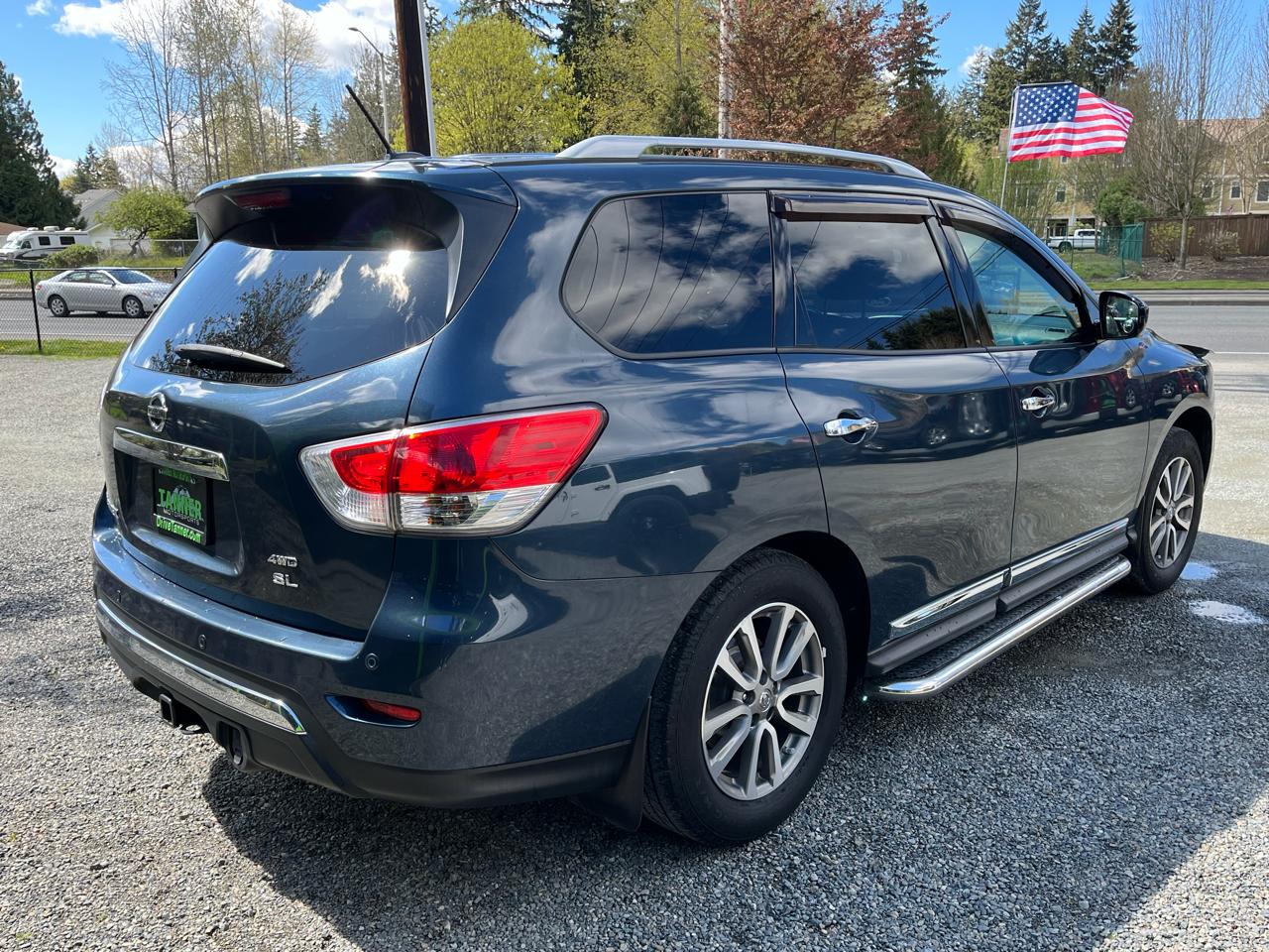 Nissan Pathfinder SV 4WD 2015