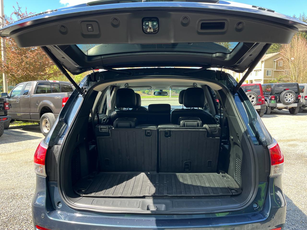 Nissan Pathfinder SV 4WD 2015