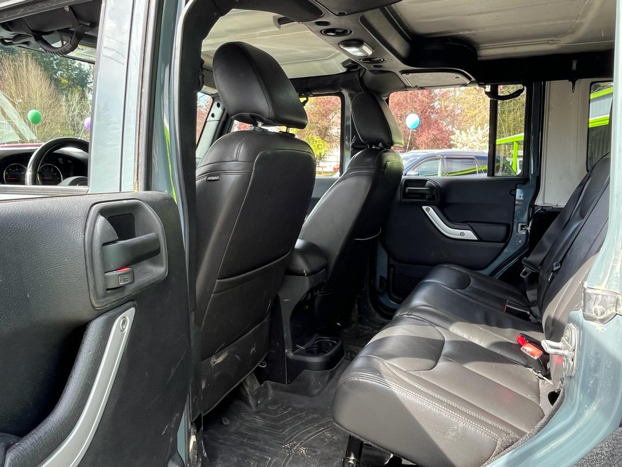 Jeep Wrangler Unlimited Sahara 4WD 2015