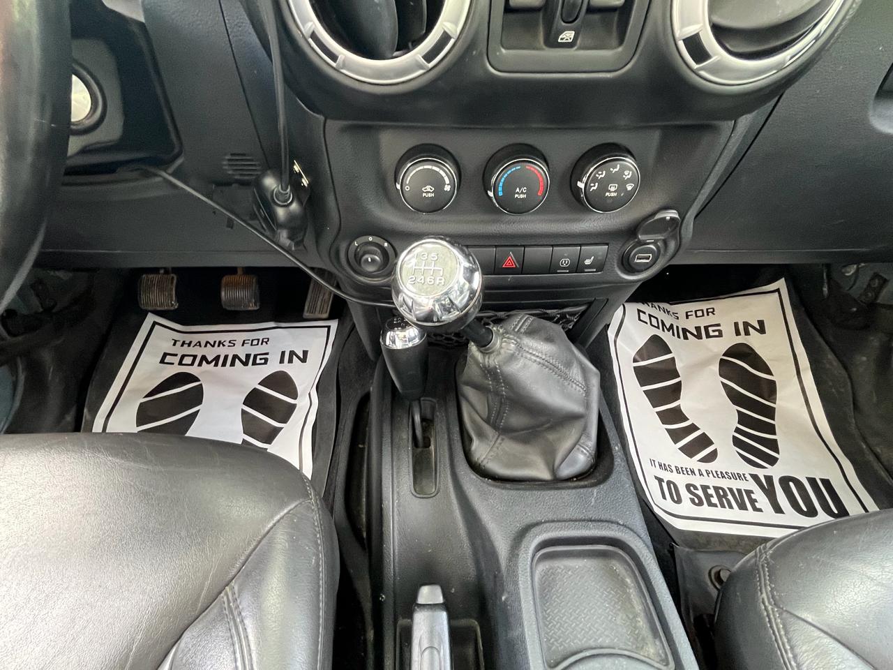 Jeep Wrangler Unlimited Sahara 4WD 2015