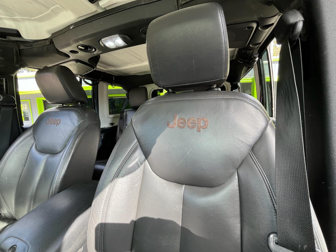 Jeep Wrangler Unlimited Sahara 4WD 2015