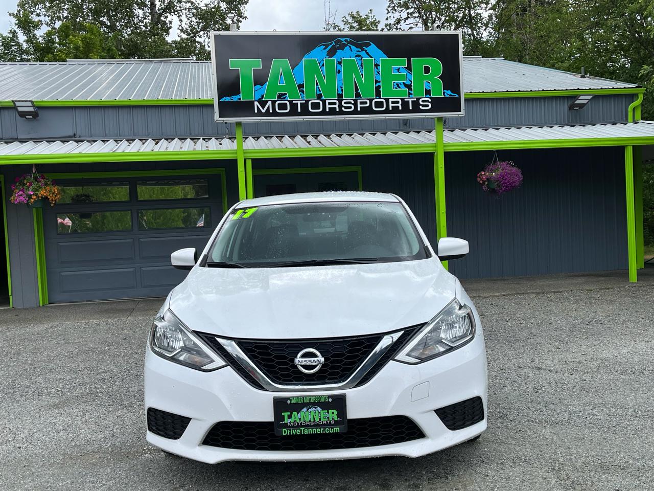 Nissan Sentra S 6MT 2017