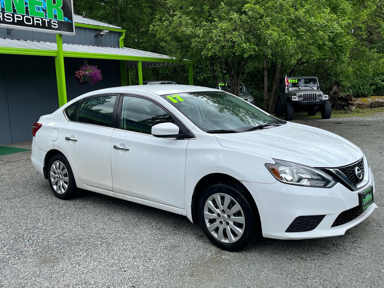 Nissan Sentra S 6MT 2017