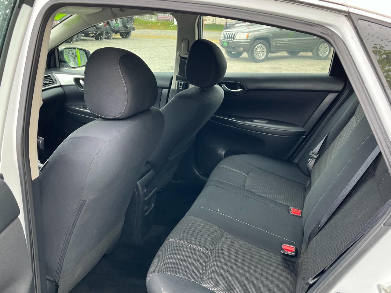 Nissan Sentra S 6MT 2017
