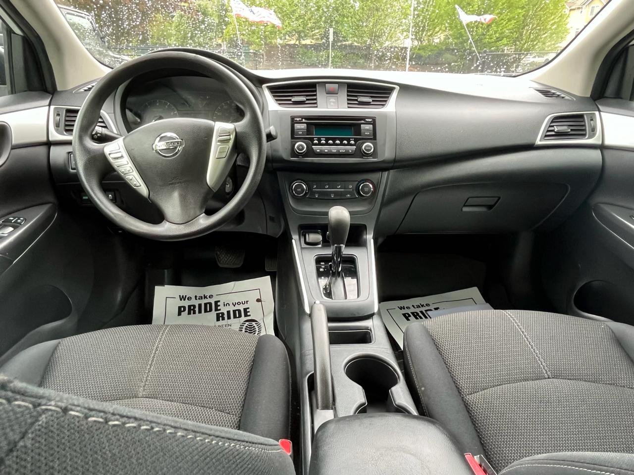 Nissan Sentra S 6MT 2017
