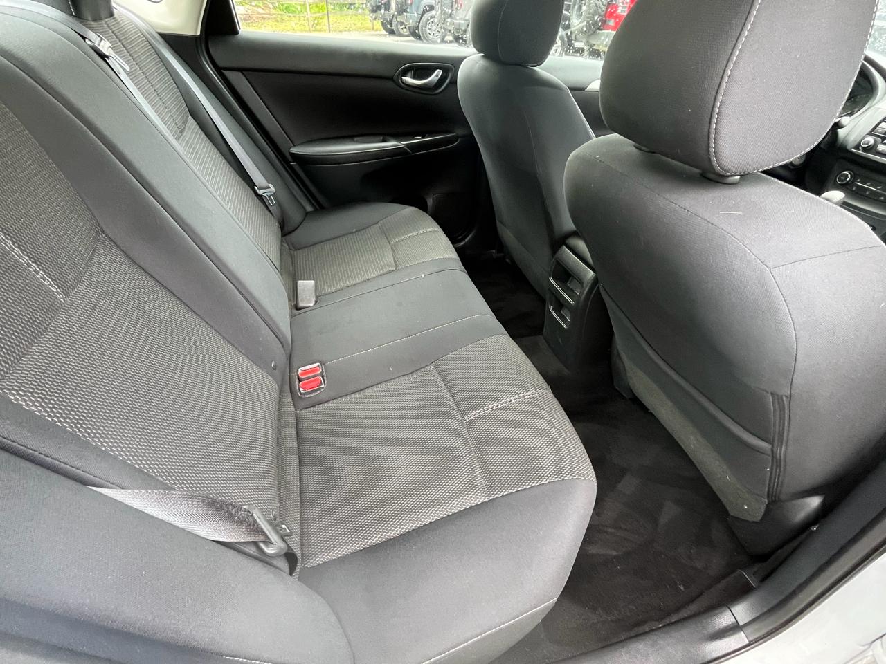 Nissan Sentra S 6MT 2017