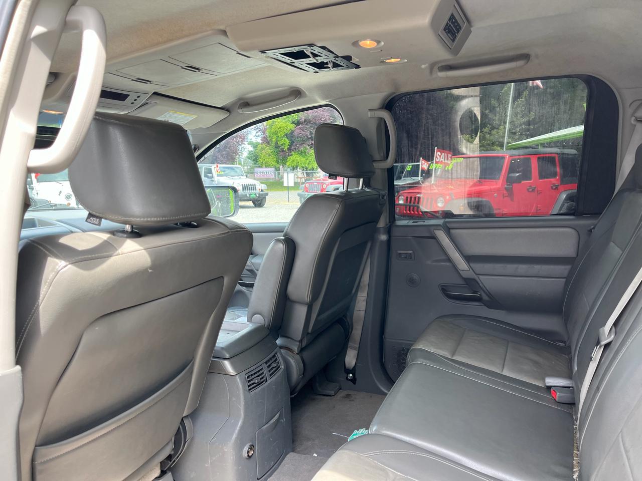 Nissan Titan LE Crew Cab 2WD 2006
