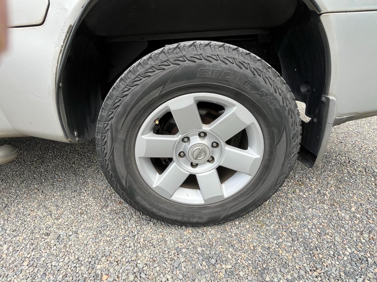 Nissan Titan LE Crew Cab 2WD 2006