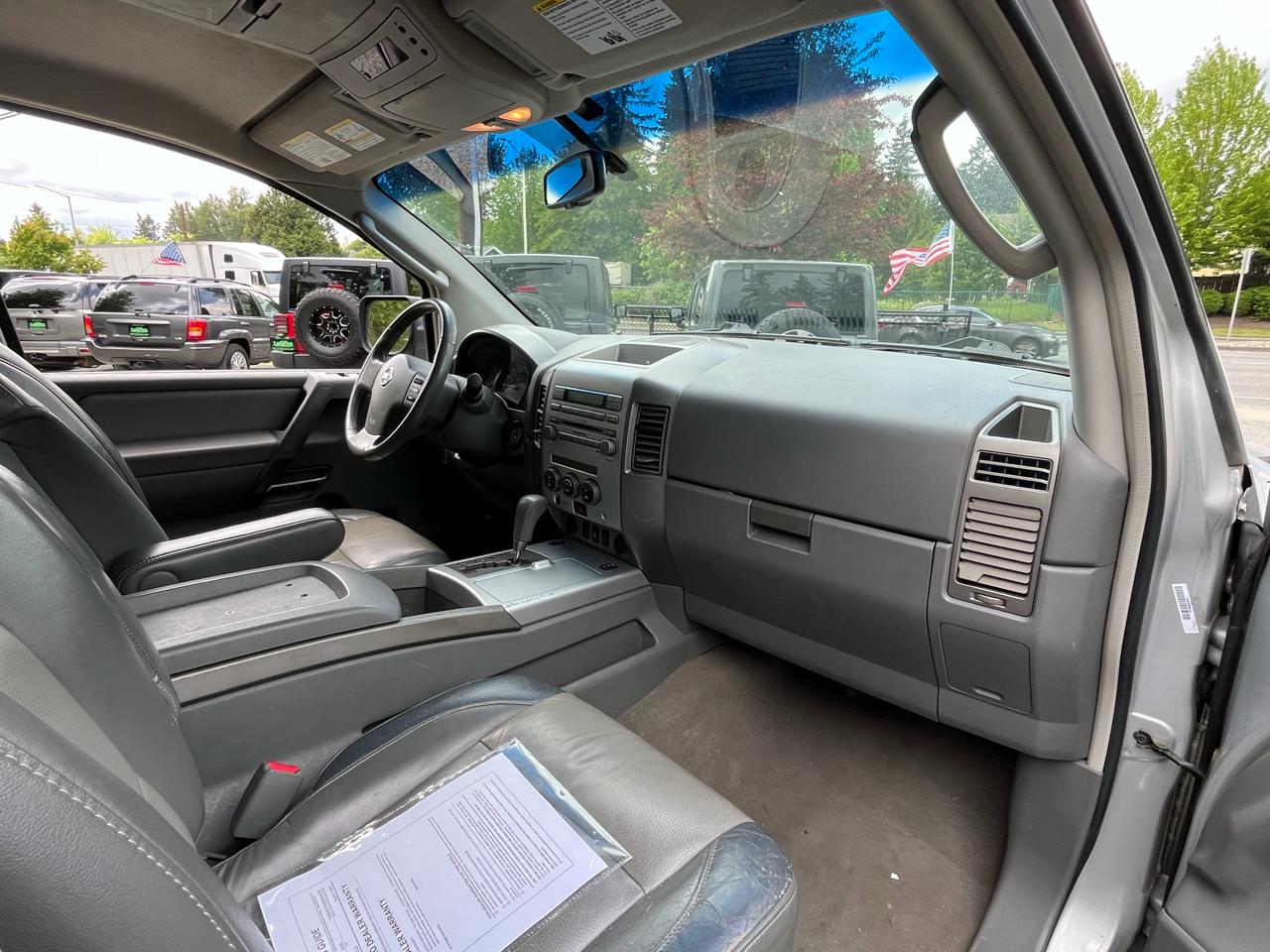 Nissan Titan LE Crew Cab 2WD 2006