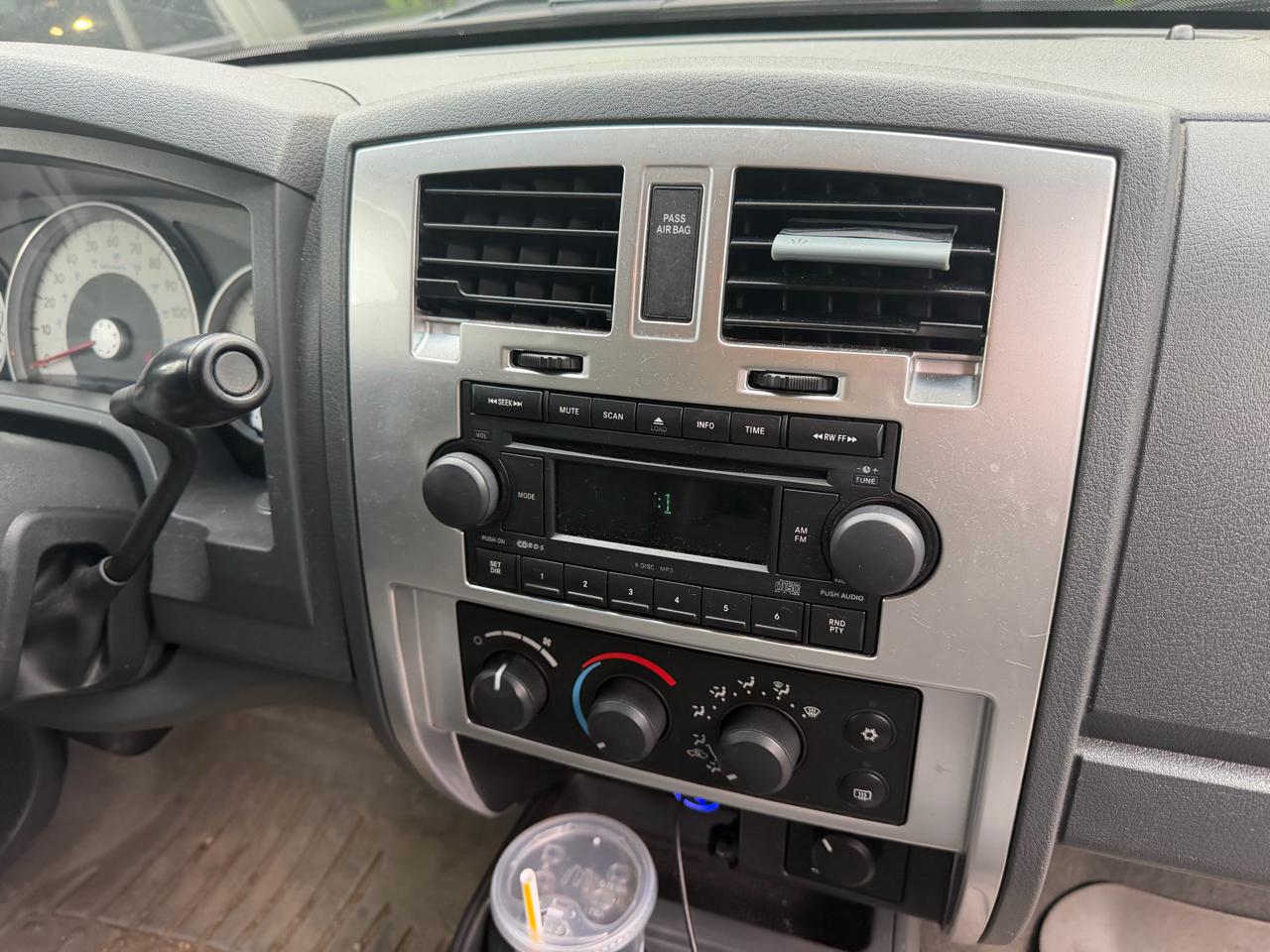 Dodge Dakota Laramie Club Cab 4WD 2006