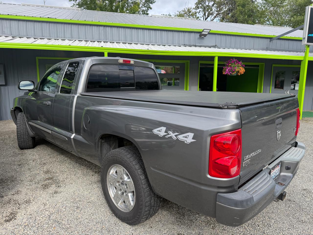 Dodge Dakota Laramie Club Cab 4WD 2006