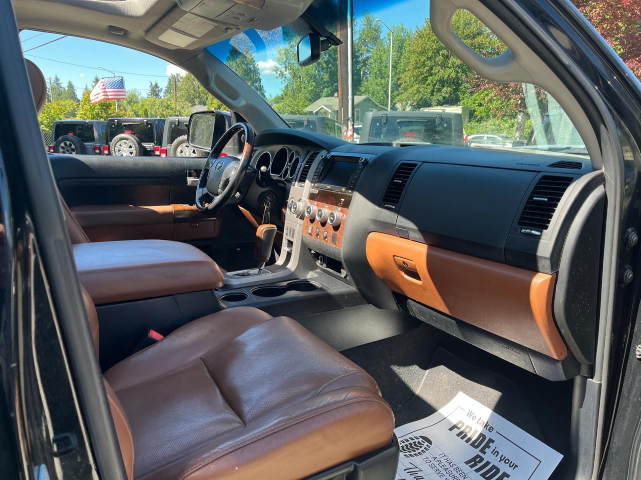 Toyota Tundra Limited 5.7L CrewMax 4WD 2011