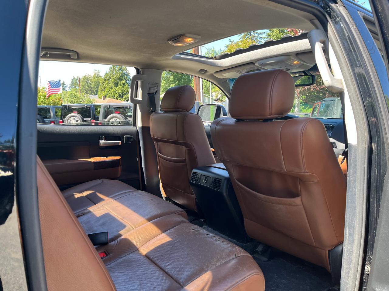 Toyota Tundra Limited 5.7L CrewMax 4WD 2011