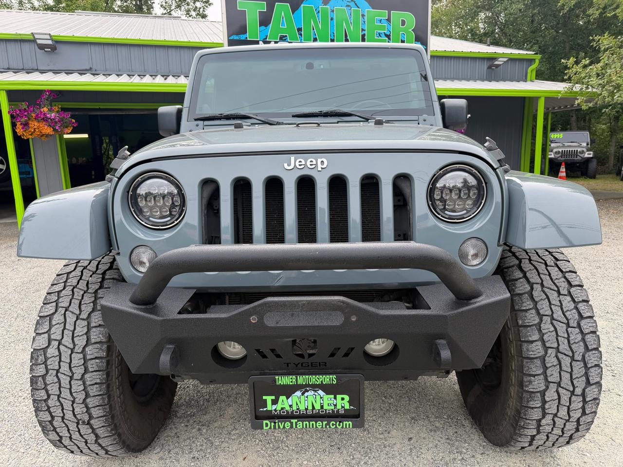 Jeep Wrangler Unlimited Sahara 4WD 2014
