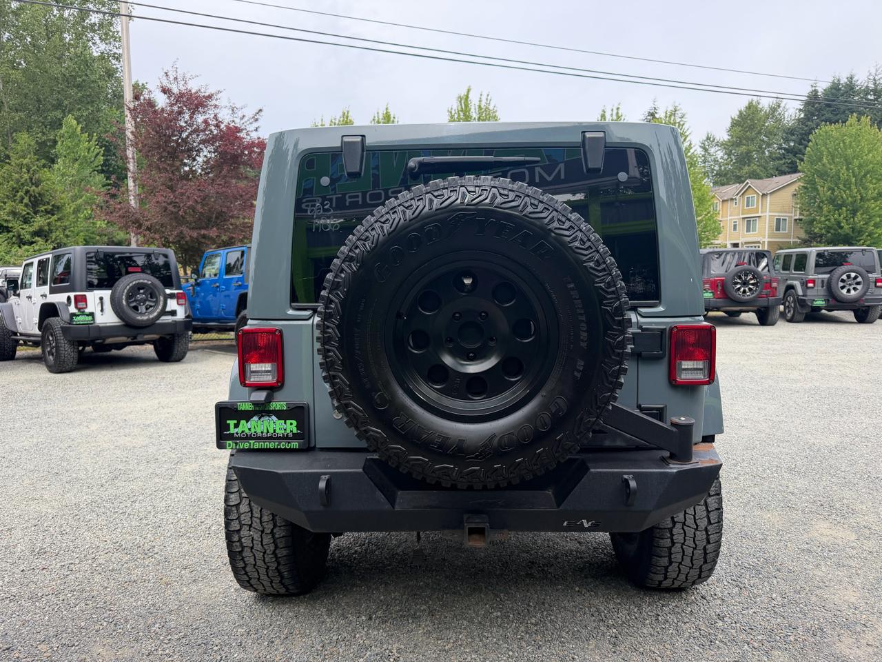 Jeep Wrangler Unlimited Sahara 4WD 2014