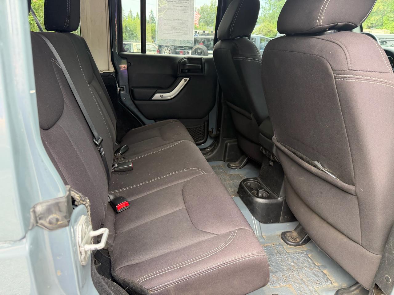 Jeep Wrangler Unlimited Sahara 4WD 2014