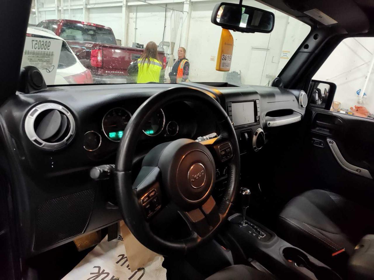 Jeep Wrangler Sahara 4WD 2014