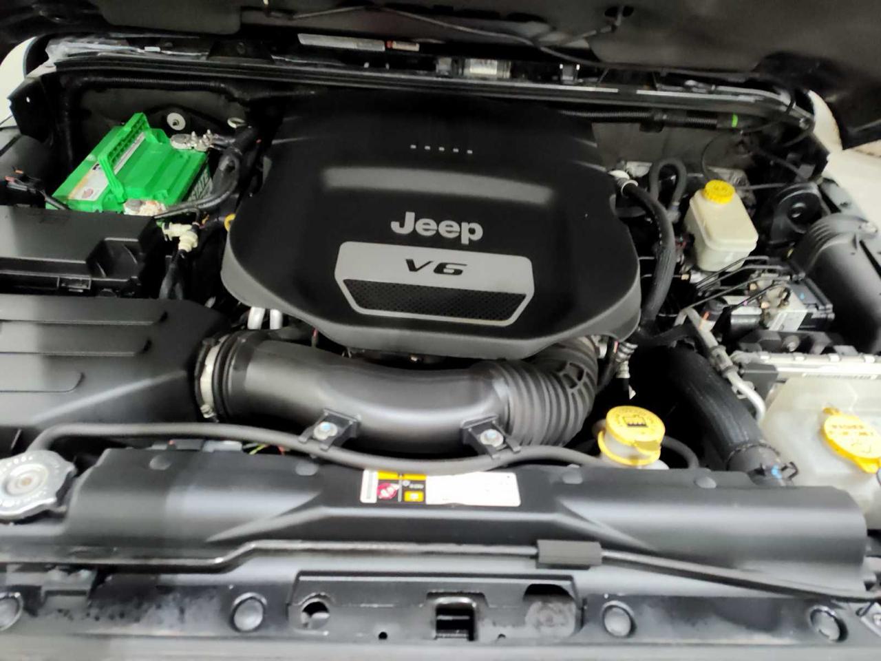 Jeep Wrangler Sahara 4WD 2014