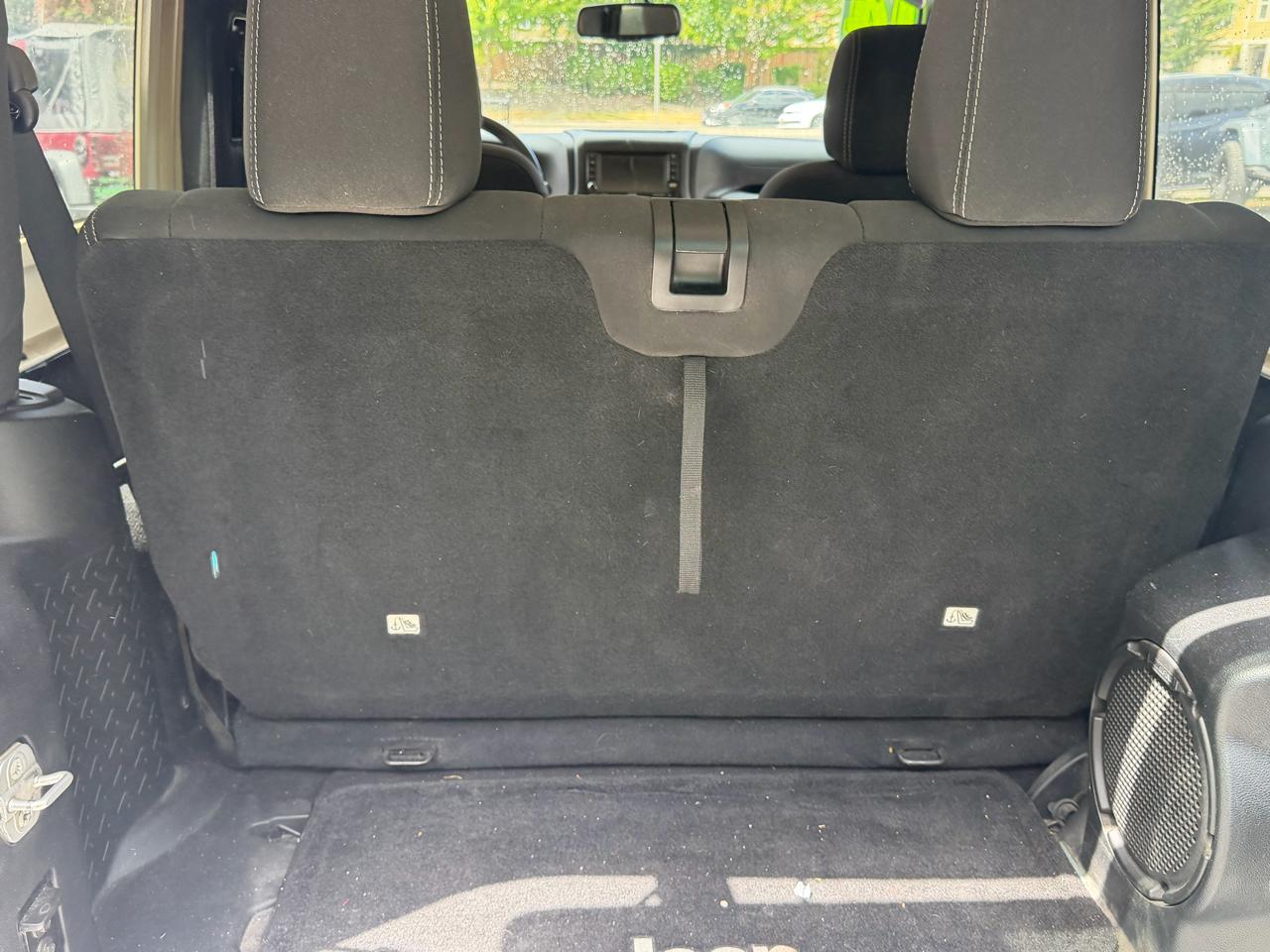 Jeep Wrangler Sahara 4WD 2014