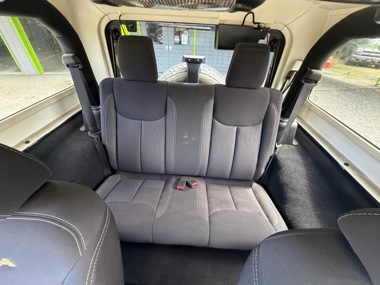 Jeep Wrangler Sahara 4WD 2014