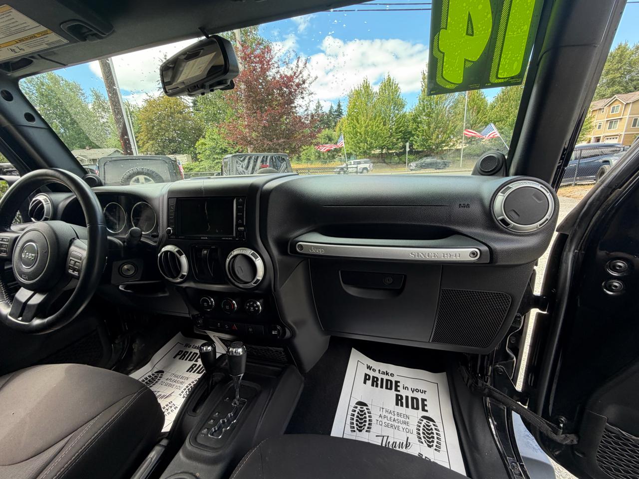 Jeep Wrangler Sahara 4WD 2014