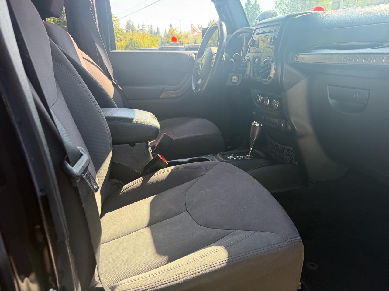 Jeep Wrangler Unlimited Sport 4WD 2015