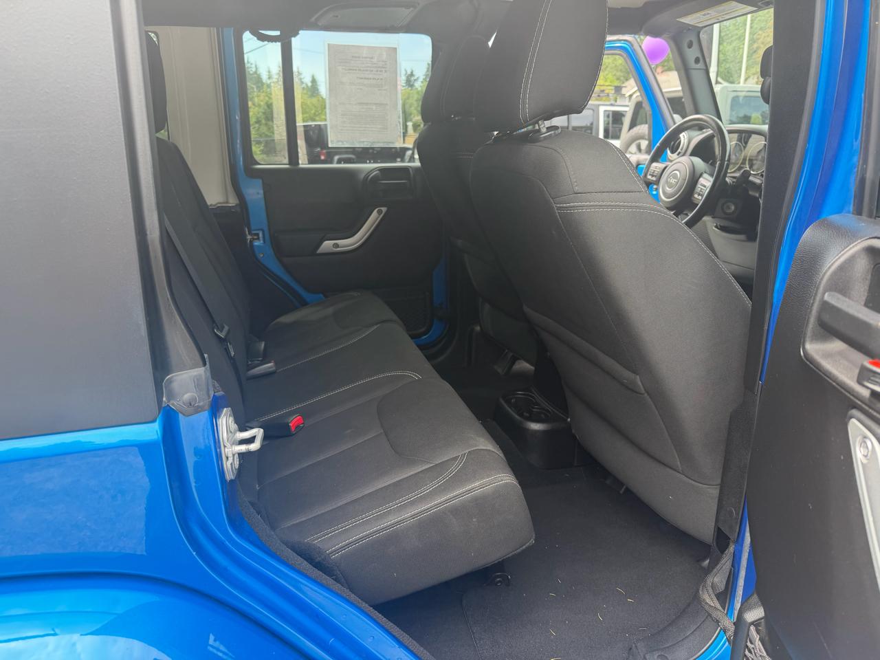 Jeep Wrangler Unlimited Sahara 4WD 2015