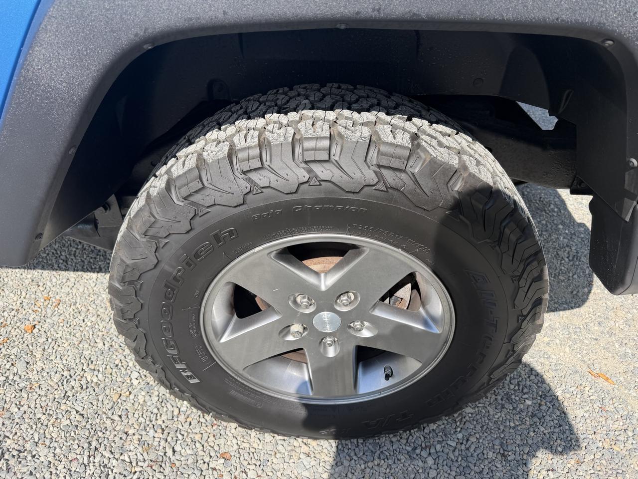 Jeep Wrangler Sport 4WD 2010