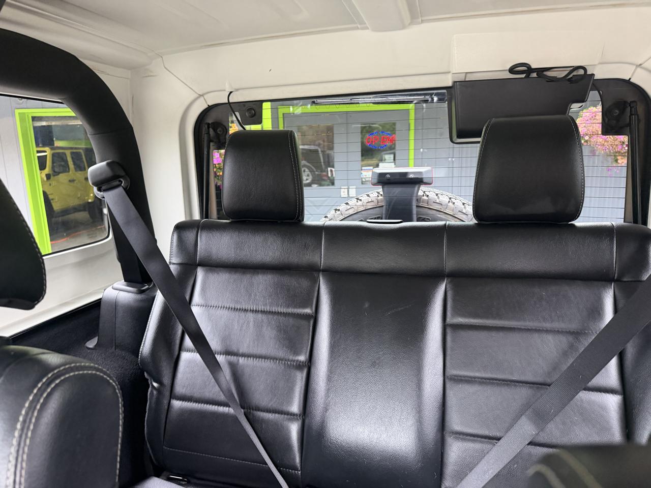 Jeep Wrangler Sahara 4WD 2012