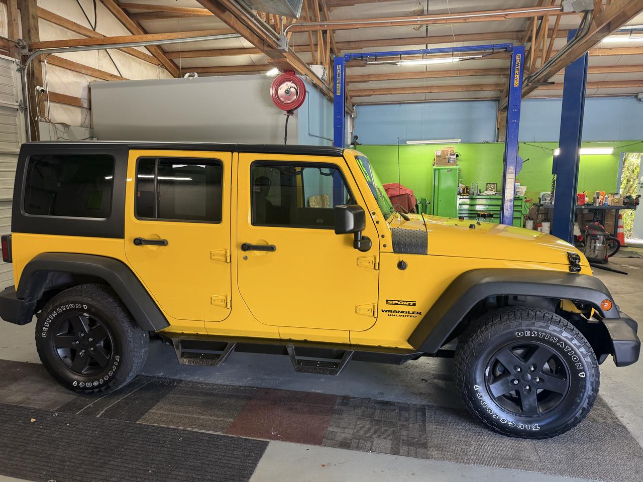Jeep Wrangler Unlimited Sport 4WD 2015